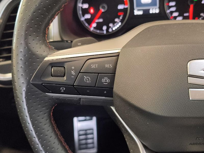 Seat Ateca 1.5 TSI DSG FR Kamera ACC LED - fotka 13 z 19