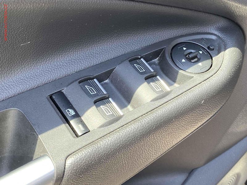 Ford Kuga (2019) 1.5 EB, Titanium, AT, navi - fotka 11 z 19