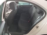 Škoda Rapid (2014) 1,6TDI,66KW,ALU,TAŽNÝ,TOP - náhled 15