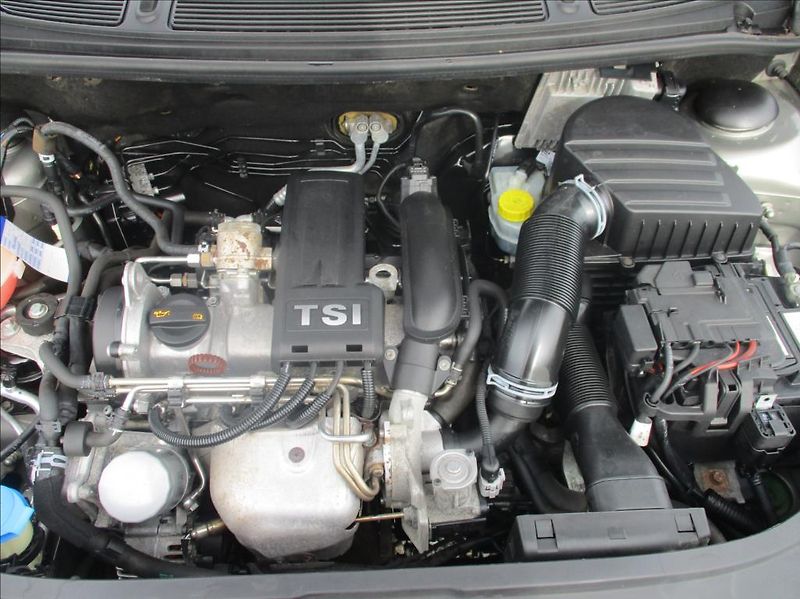 Škoda Fabia 1,2 TSI, digiklima,servis,tažn - fotka 20 z 32