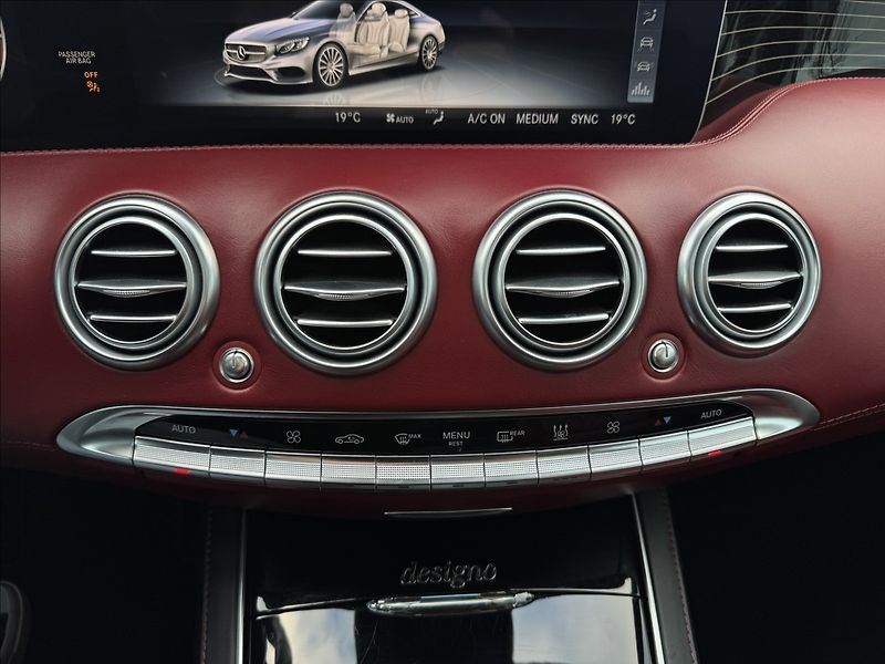 Mercedes-Benz Třídy S S 560 AMG 4Matic Kupé - fotka 21 z 34