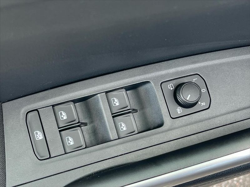 Škoda Fabia 1,0 TSI 85 kW TOP SELECTION  I - fotka 20 z 30