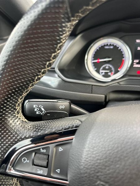 Škoda Superb (2017) III SPORTLINE 140KW DSG - fotka 30 z 48