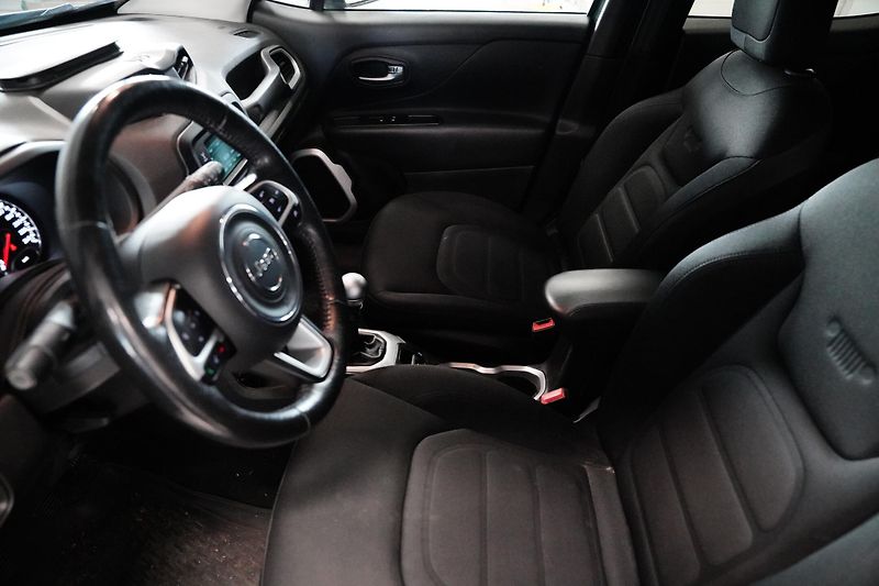 Jeep Renegade - fotka 5 z 6