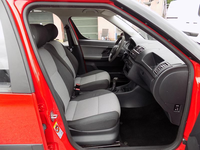 Škoda Roomster 1,2 TSI 63 KW ACTIVE, KLIMA - fotka 31 z 56