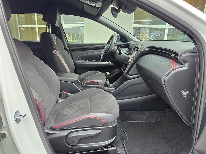 Hyundai Tucson 1.6CRDi NLine, serv.kn.,1.maj. - fotka 21 z 27