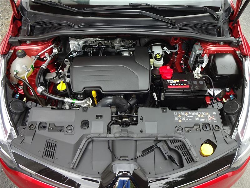 Renault Clio 1,2i16V 54kW - fotka 39 z 47