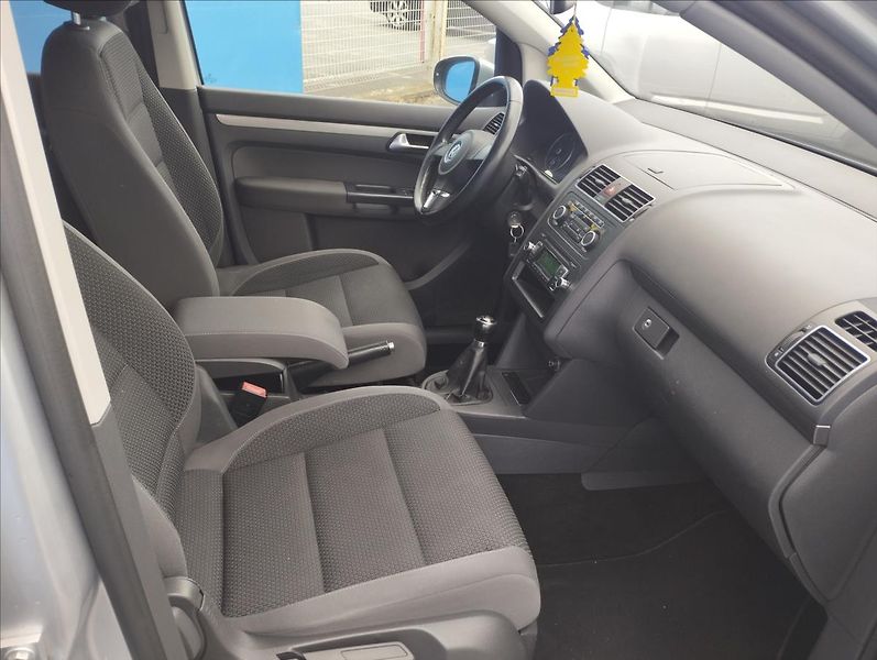 Volkswagen Touran 1,4 TSi 103KW - fotka 8 z 16