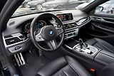 BMW Řada 7 750i xDrive Mpaket/530 PS - náhled 28