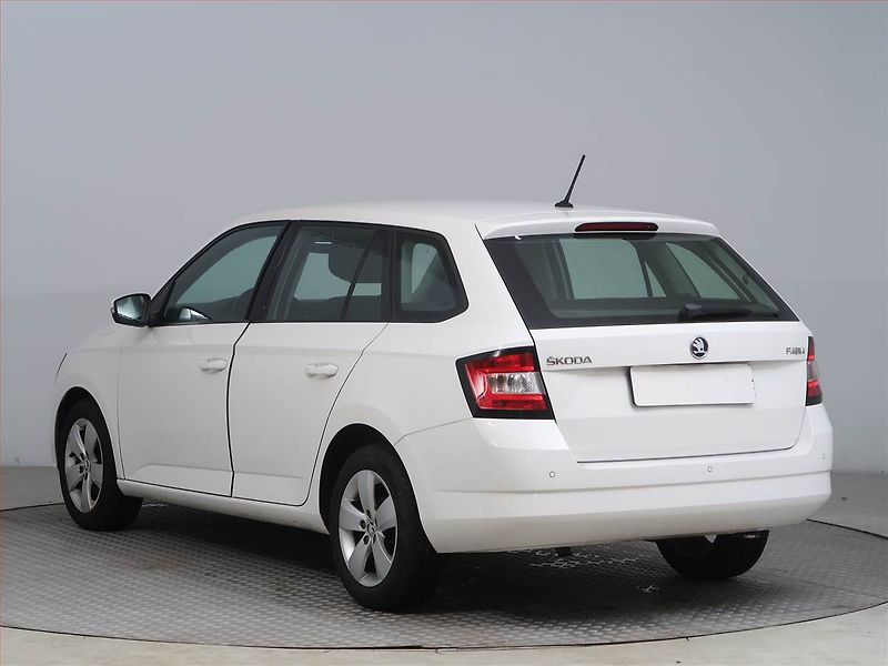 Škoda Fabia (2016) Style 1.4 TDI, Park. senzory - fotka 4 z 14