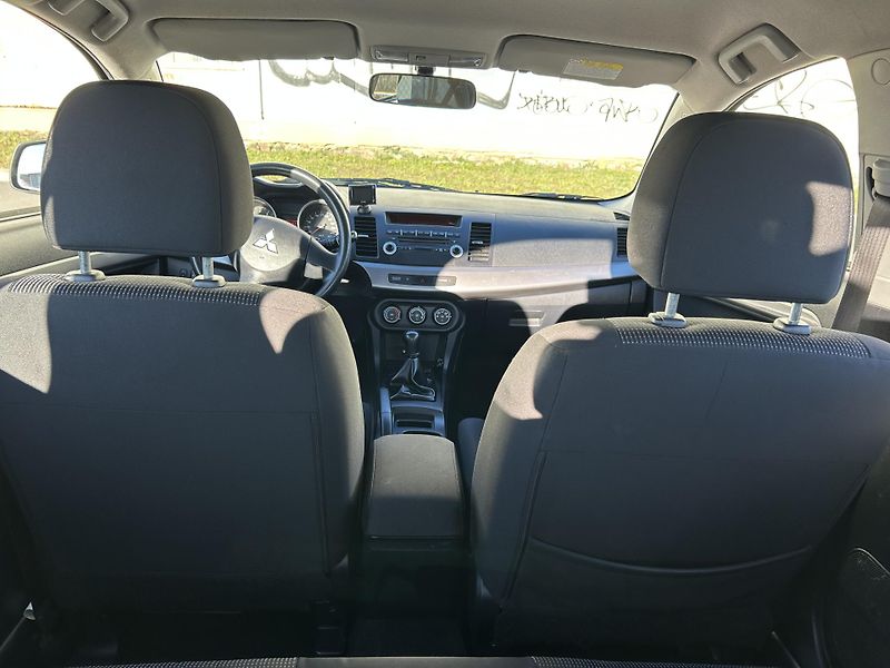 Mitsubishi Lancer 1.6 i MIVEC Sportback - fotka 26 z 39