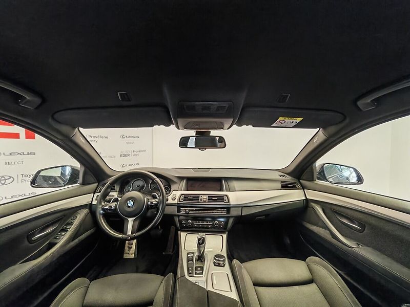 BMW Řada 5 - fotka 10 z 35