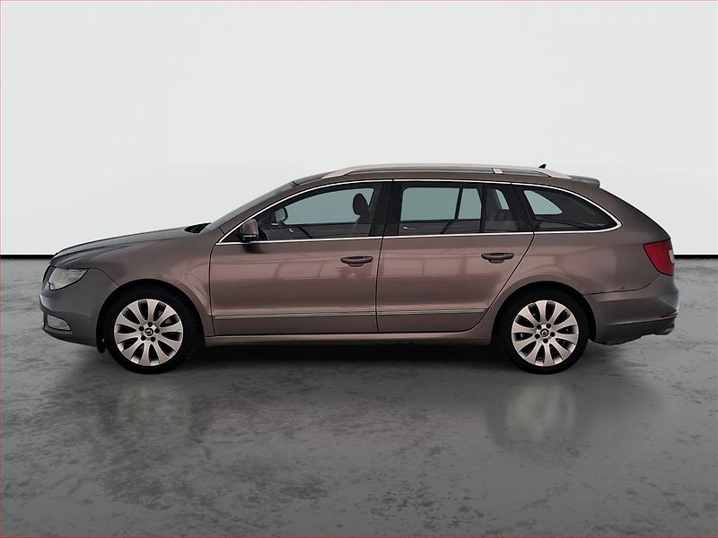 Škoda Superb (2010) 2.0 TDI, Navi, Tempomat - fotka 3 z 17