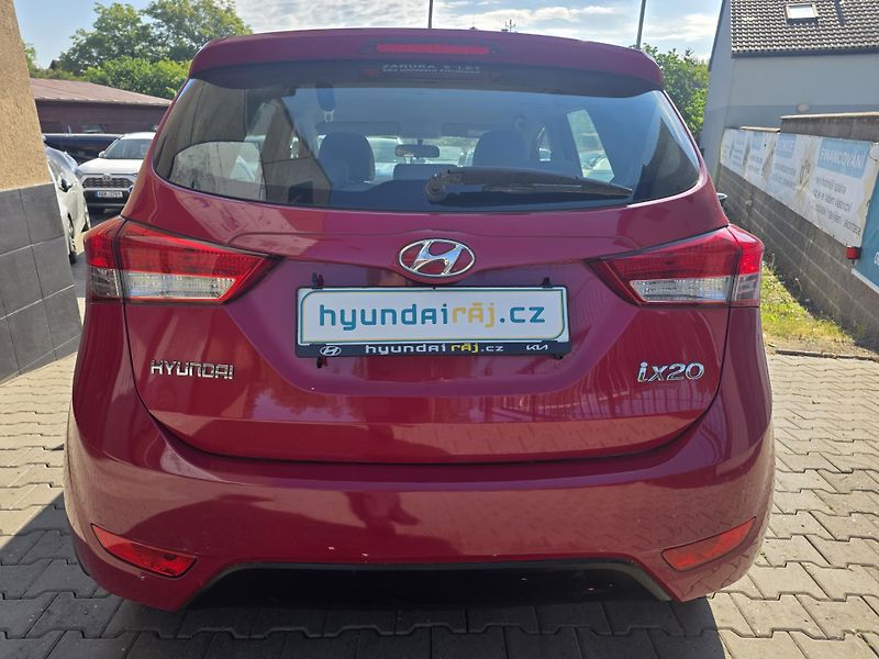 Hyundai ix20 1.6-AUTOMAT-1MAJITEL-92KW - fotka 22 z 35