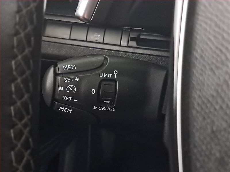 Peugeot 5008 (2018) Allure PureTech 130, Automat - fotka 23 z 23
