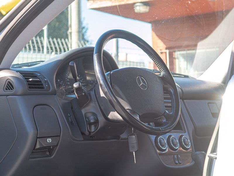 Mercedes-Benz Třídy M (2003) 270CDI 120KW – BEZ KOROZE - fotka 10 z 40