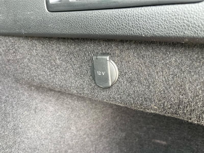 Volkswagen Passat Business 2.0 TDI 110 kW DSG Va - fotka 26 z 28