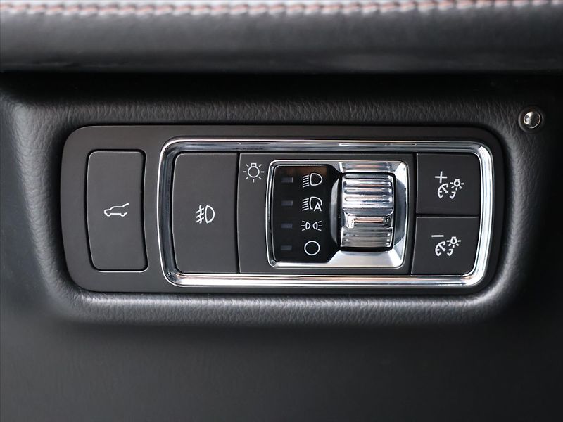 Lincoln Aviator 3,0 EvoBoost V6 AWD CZ - fotka 20 z 43