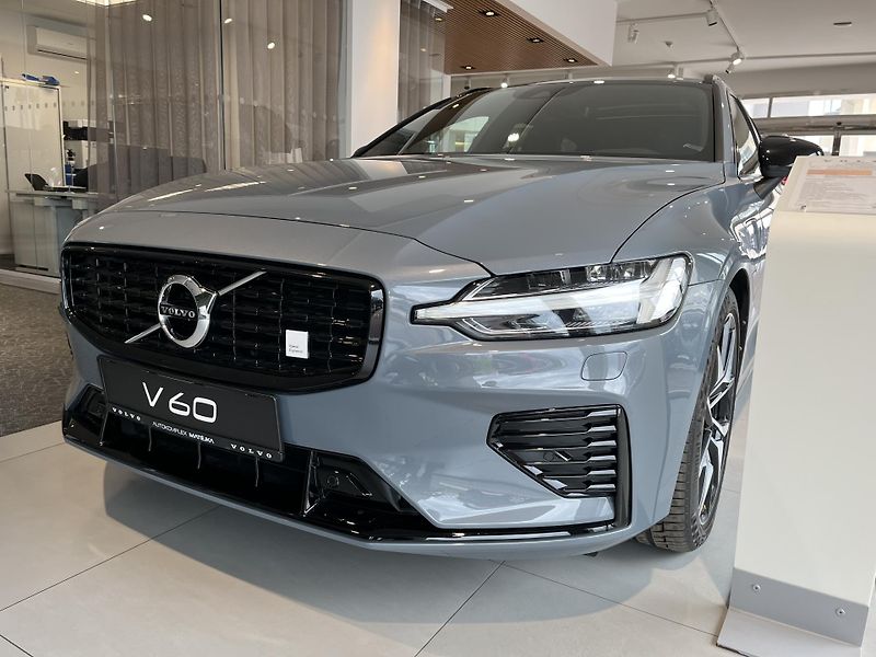 Volvo V60 (2021) T8 POLESTAR ENGINEERED - fotografie inzerátu