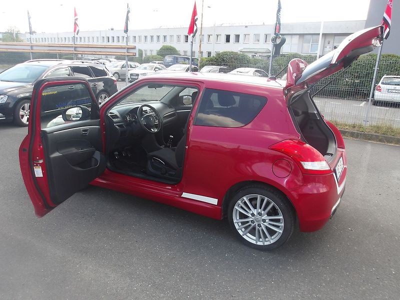 Suzuki Swift 1,6i 100kw SPORT !! - fotka 22 z 29