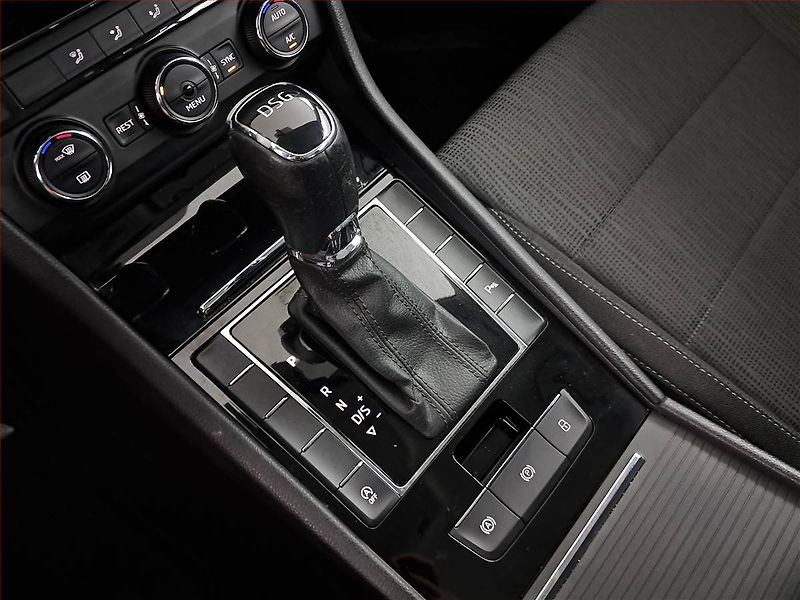 Škoda Superb (2017) Ambition 2.0 TDI, Automat - fotka 16 z 24