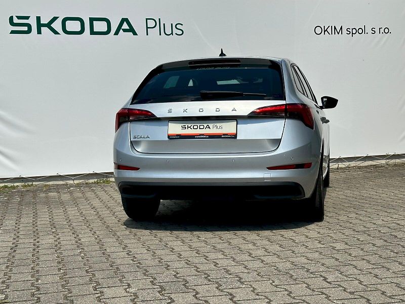 Škoda Scala (2023) 1.0 TSI 81kW Ambition - fotka 2 z 23