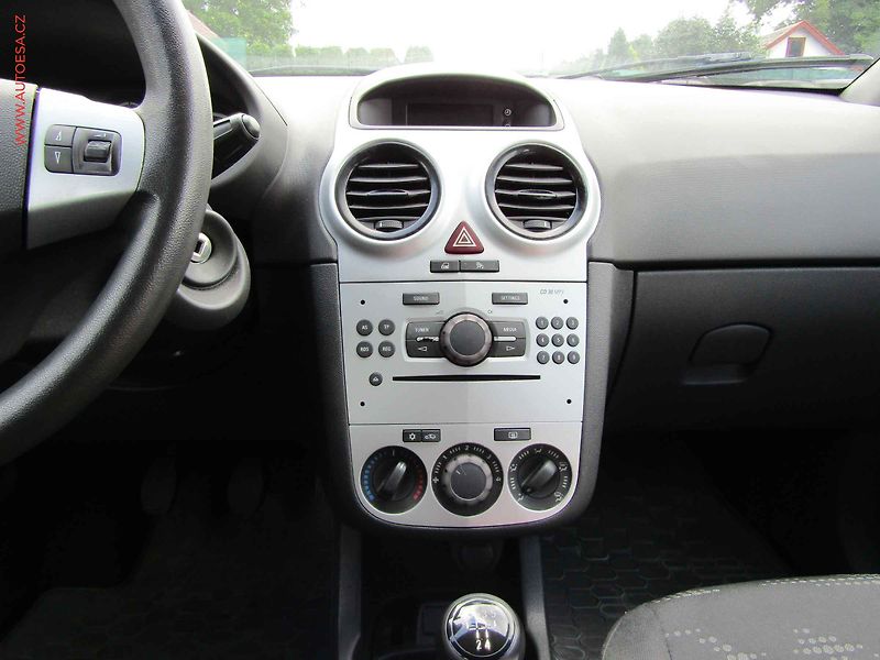 Opel Corsa (2014) 1.0i, AC, STK7/28 - fotka 11 z 19