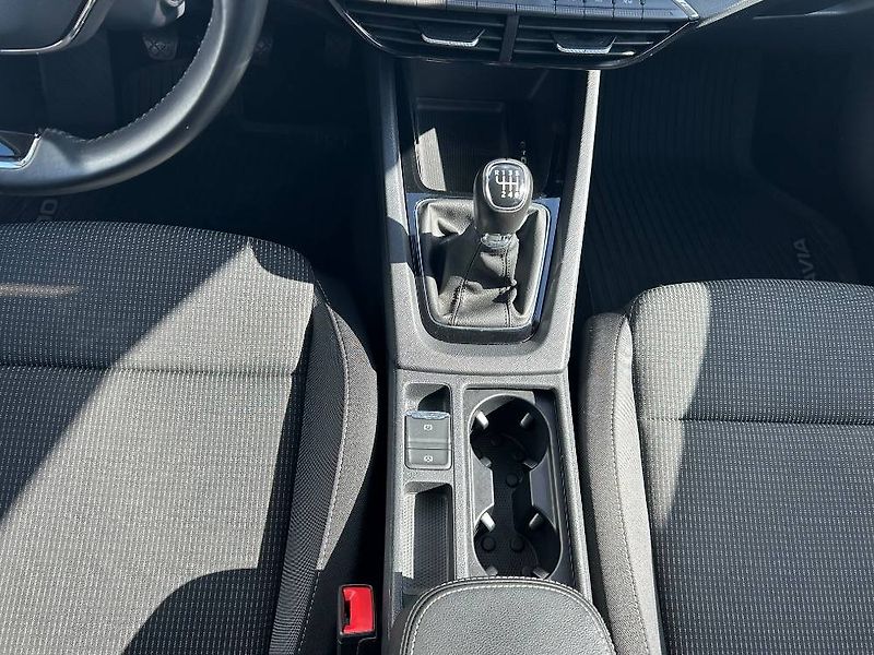 Škoda Octavia Ambition 6MP 2,0TDI - fotka 9 z 23