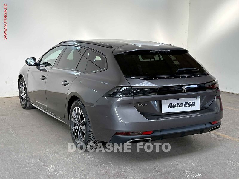 Peugeot 508 (2023) 1.5 HDi, Allure, AT, LED - fotka 6 z 15