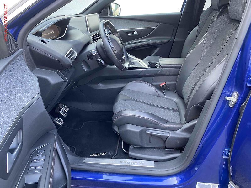 Peugeot 3008 (2018) 1.2 PT, GT Line, LED, kamera - fotka 9 z 17