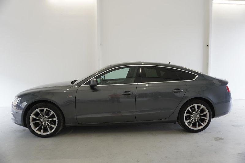 Audi A5 2,0 TDI S-LINE AUTOMAT - fotka 8 z 26