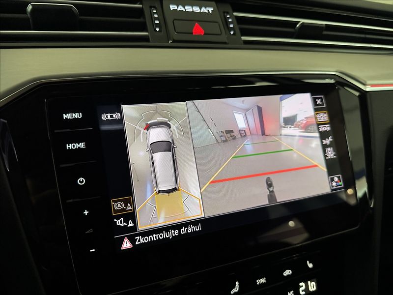 Volkswagen Passat 2,0 TSi  DSG Elegance Virtual - fotka 31 z 47