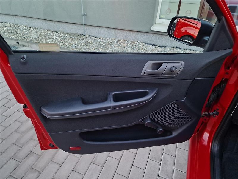Škoda Fabia 1.2i 47kW,původ ČR - fotka 29 z 39