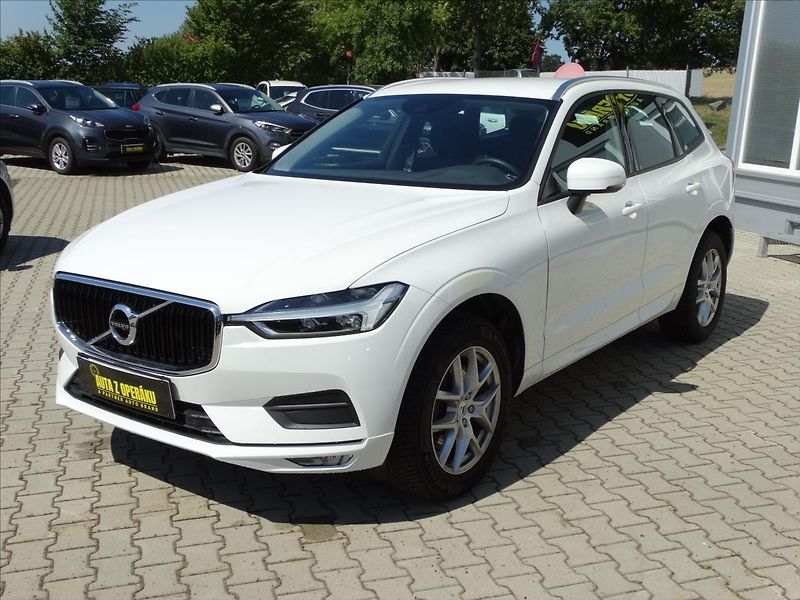 Volvo XC60 2,0 D3 Momentum MAN ČR - fotka 3 z 22