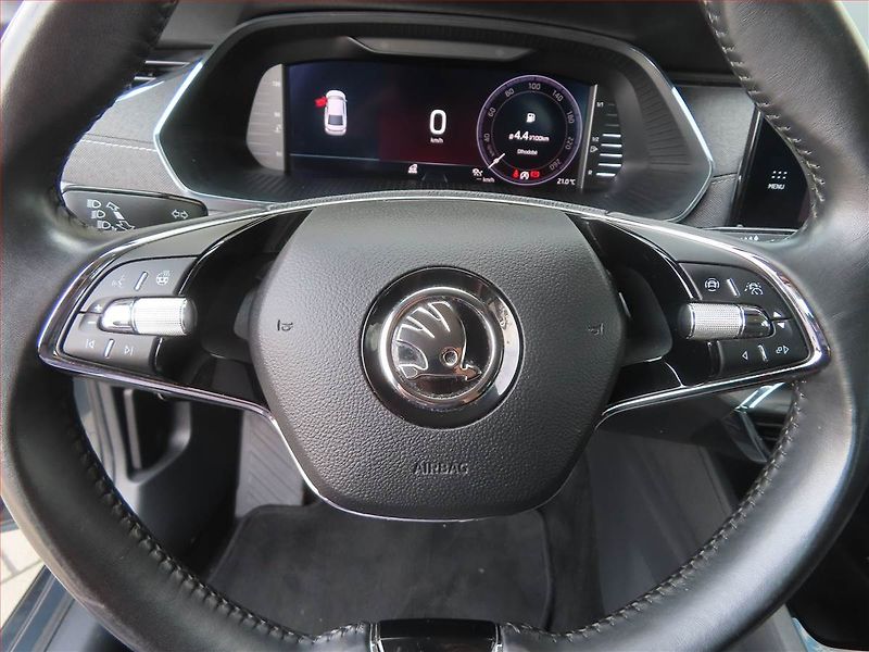 Škoda Octavia (2020) 2.0 TDI, Navi, Tempomat - fotka 17 z 19
