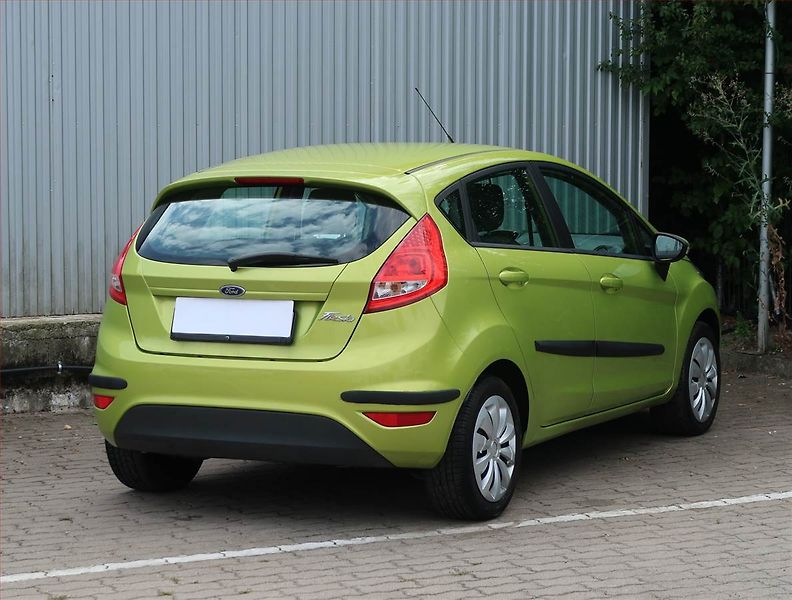 Ford Fiesta (2010) 1.25, Park. senzory - fotka 5 z 17