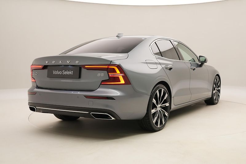 Volvo S60 B5 INSCRIPTION AUT REZERVACE - fotka 12 z 46