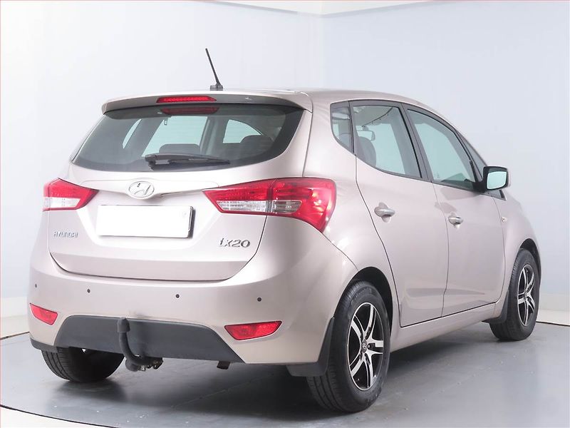 Hyundai ix20 (2017) 1.6 CVVT, Serv.kniha - fotka 5 z 15