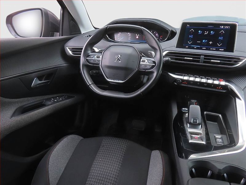 Peugeot 5008 (2021) PureTech 130, Automat, 7 míst - fotka 7 z 19