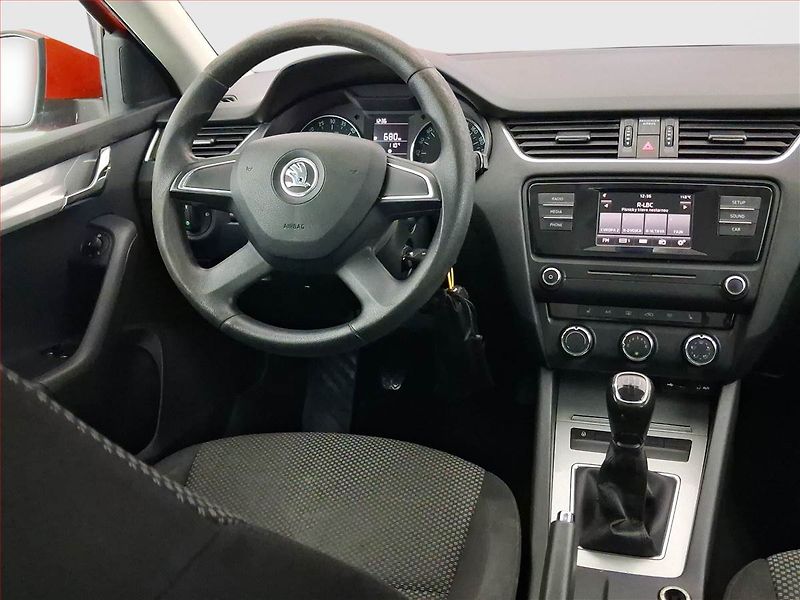 Škoda Octavia (2015) Ambition 1.6 TDI - fotka 7 z 15