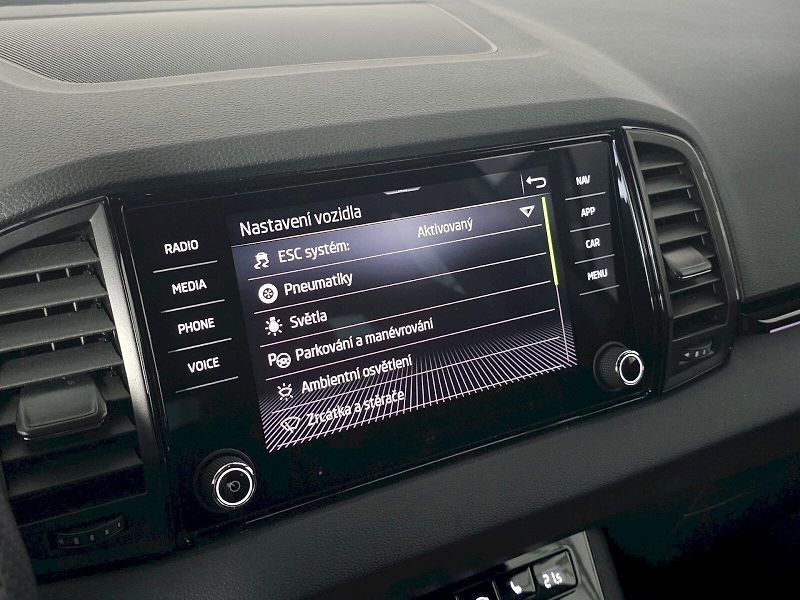 Škoda Karoq (2025) 2.0TDi 4X4 DSG SPORTLINE WEBAS - fotka 17 z 32