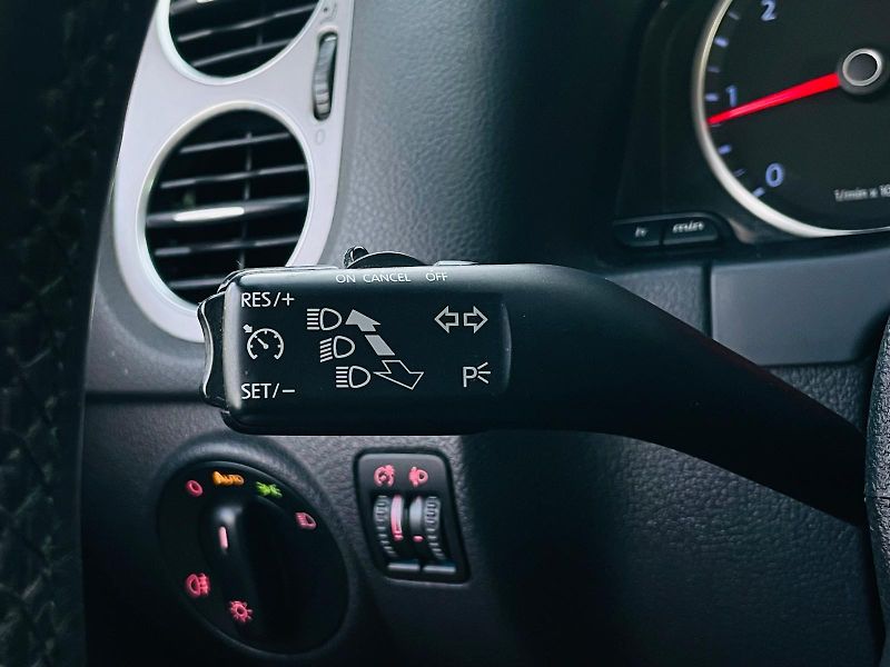 Volkswagen Tiguan 2.0TDI 4x4 MAN SERVISKA TAŽNÉ - fotka 41 z 45