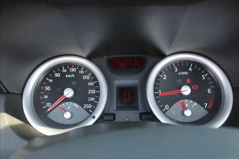 Renault Mégane 1,6 i  STK 4/2028 - fotka 16 z 33