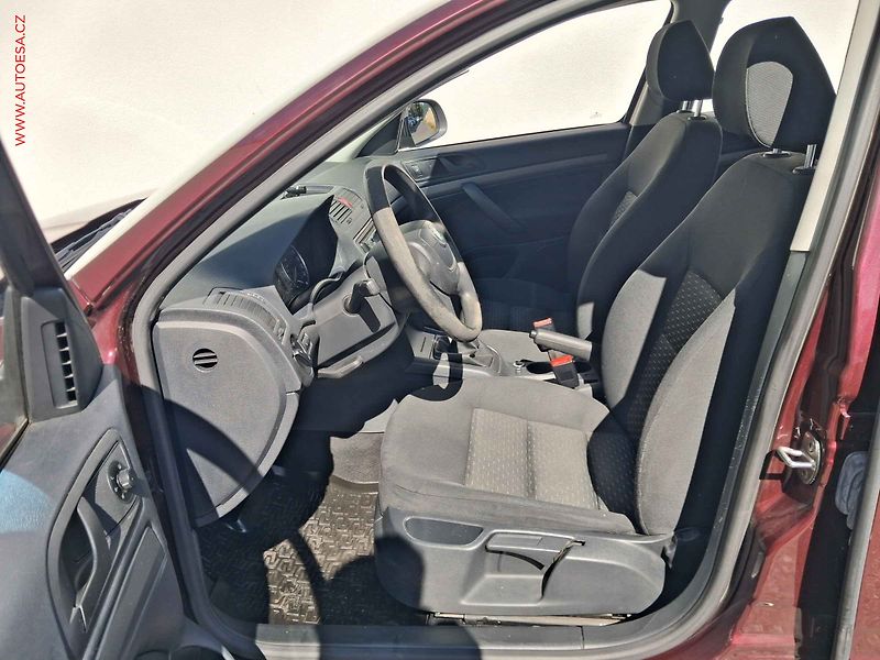 Škoda Octavia (2011) 1.4i 16V, ČR, servis.kniha - fotka 9 z 15