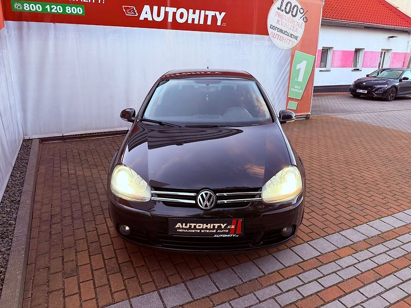 Volkswagen Golf 2.0 TDi, ČR - fotka 2 z 20