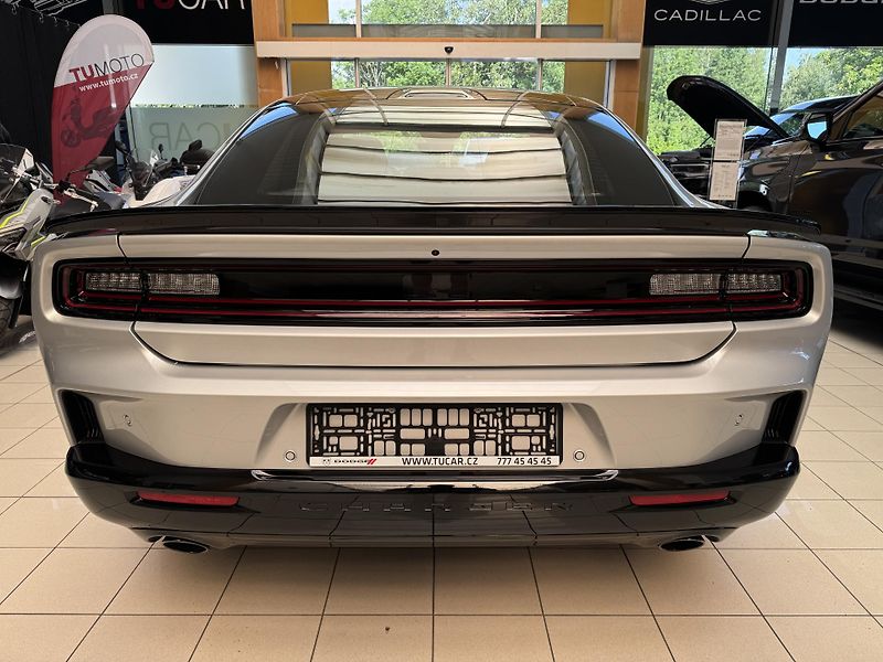 Dodge Charger 2dv. Scat Pack 3,0 V6 AWD - fotka 4 z 55