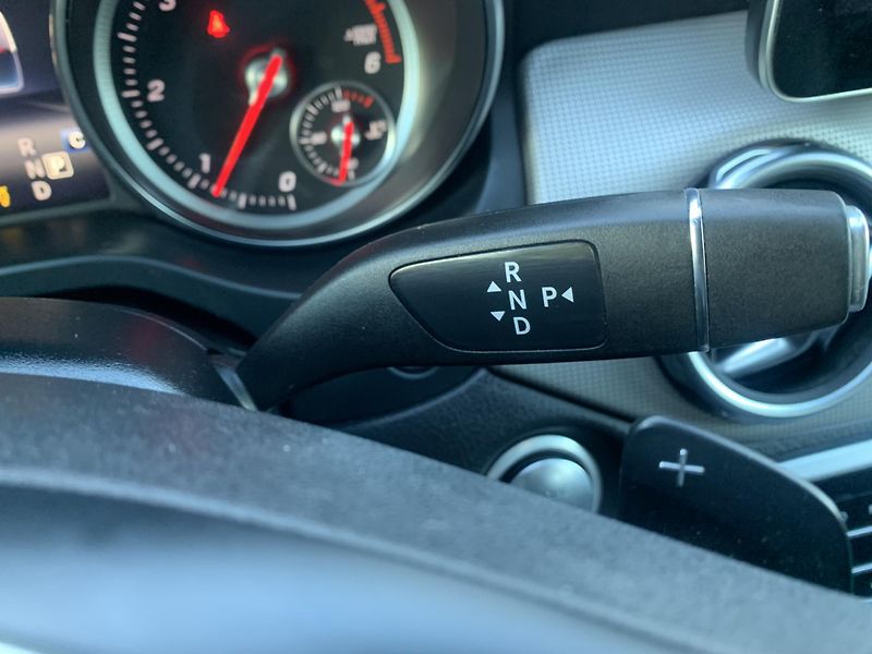 Mercedes-Benz GLA (2019) 220d 4 Matic, ser.knížka - fotka 26 z 30