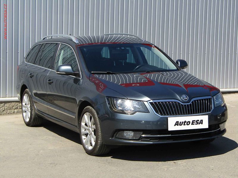 Škoda Superb (2014) 2.0TDi, Elegance, DSG, navi - fotografie inzerátu