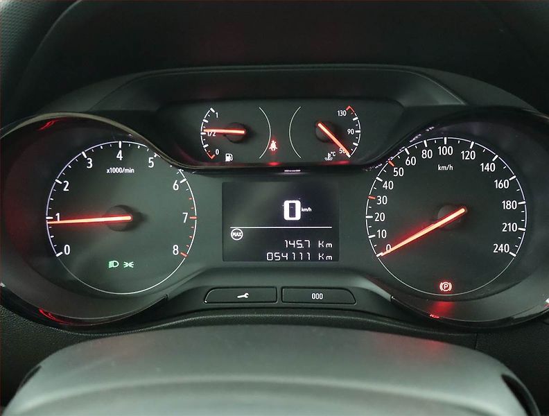 Opel Crossland X (2020) Business 1.2, Tempomat - fotka 11 z 17