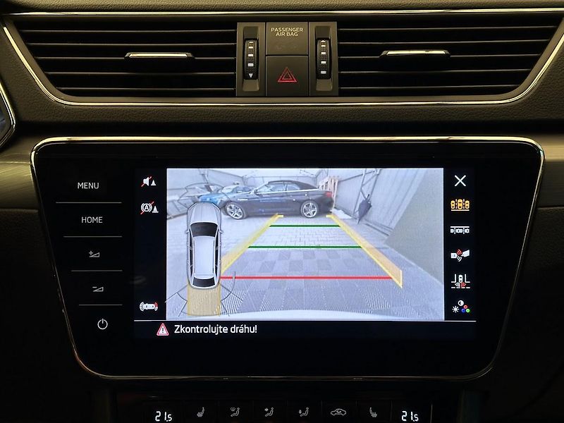 Škoda Superb (2022) 2.0 TDi Style DSG 110 kW - fotka 30 z 35